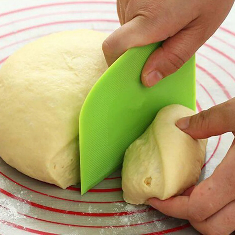 Plastikowa wycinarka do ciasta – Bread Baking Kitchen Utensils recenzja i cena